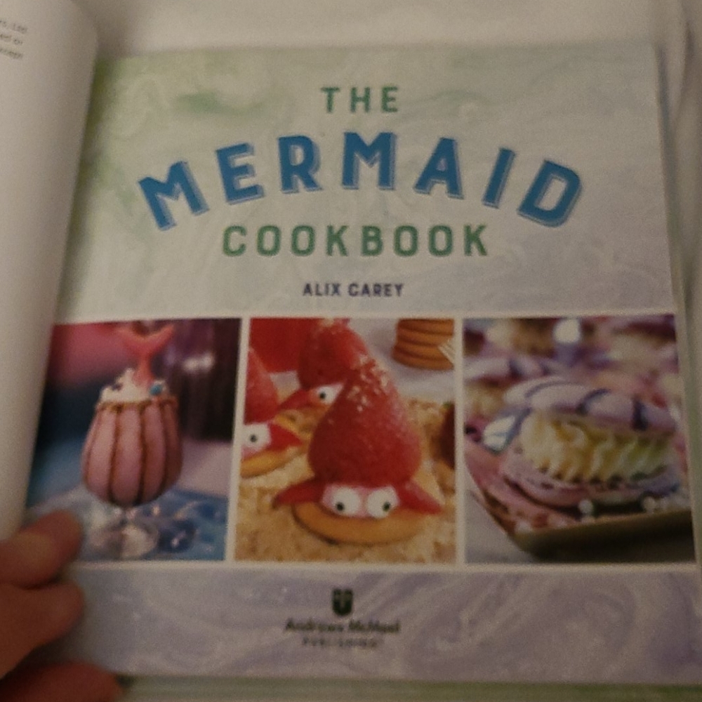 The Mermaid Cookbook 🧜‍♀️ - Picture 4 of 17